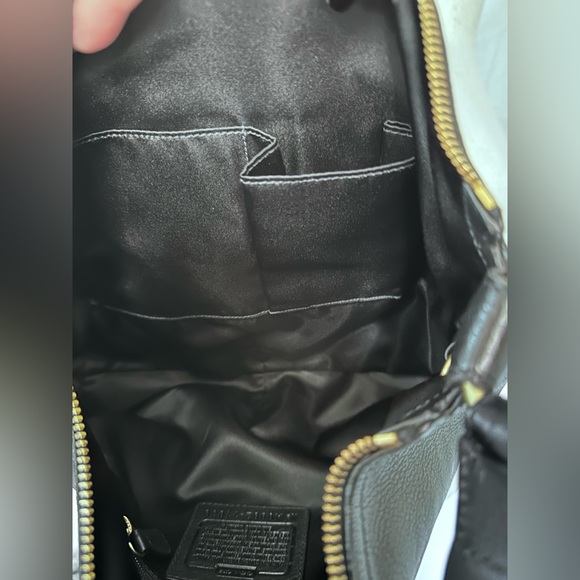 COACH VINTAGE! Black Leather Hobo Bag with Brass Hardware - Picture 13 of 13